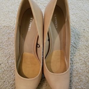 Express Heels